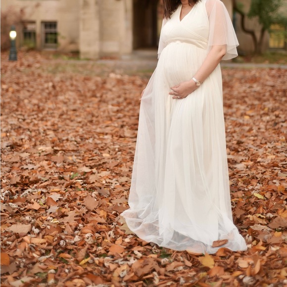 (Sold) Maternity dress - Picture 1 of 4